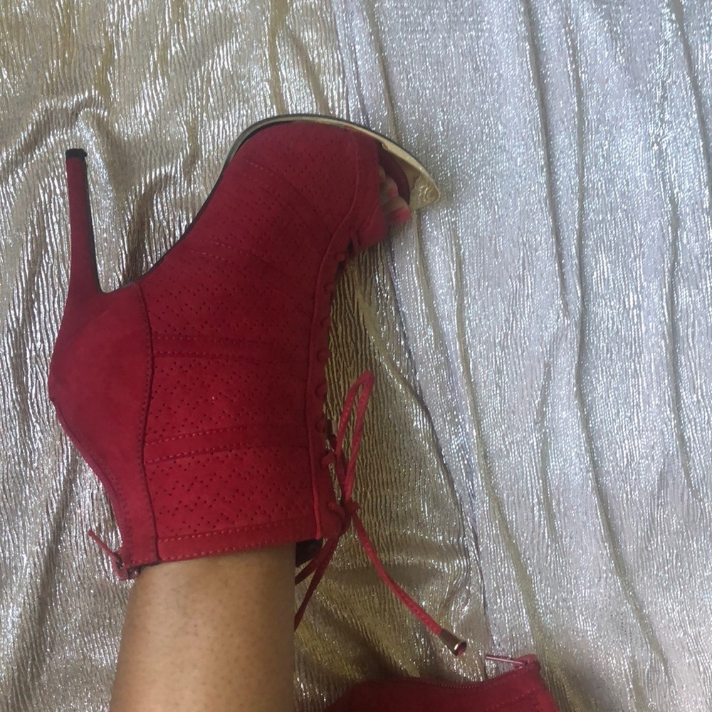 Red booties - Picture 5 of 5